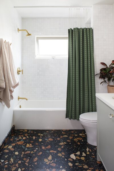 Fab's Construction & Remodeling Image